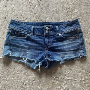 Low rise vintage American eagle Jean shorts